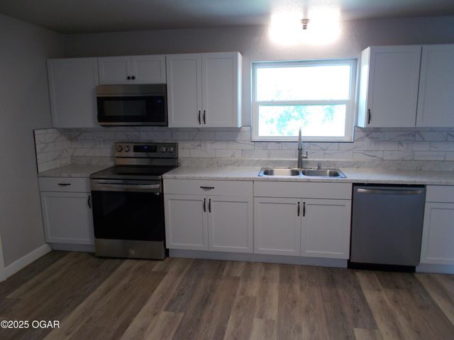 2705 S Michigan Avenue, Joplin, MO 64804