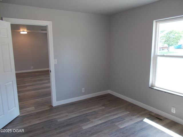 2705 S Michigan Avenue, Joplin, MO 64804