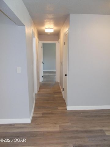 2705 S Michigan Avenue, Joplin, MO 64804