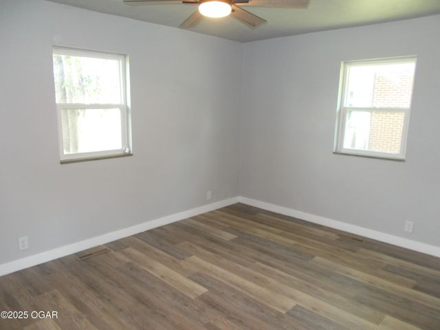 2705 S Michigan Avenue, Joplin, MO 64804