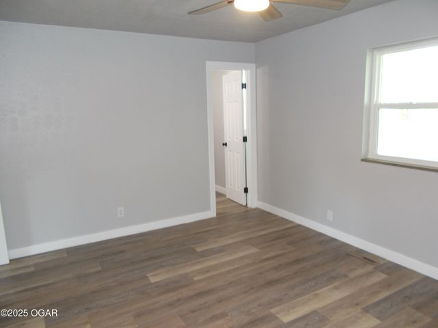 2705 S Michigan Avenue, Joplin, MO 64804