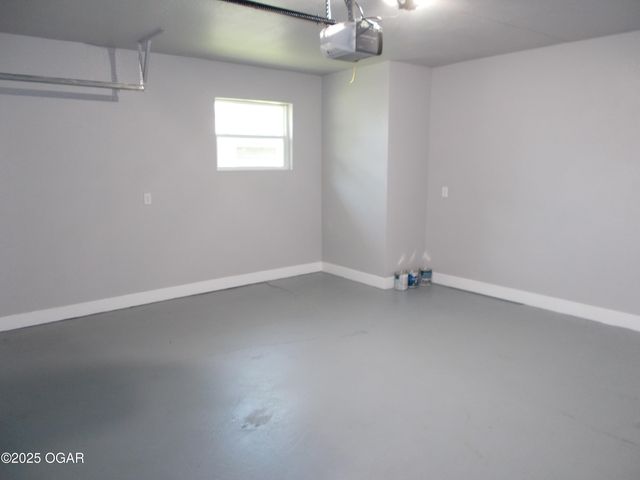 2705 S Michigan Avenue, Joplin, MO 64804
