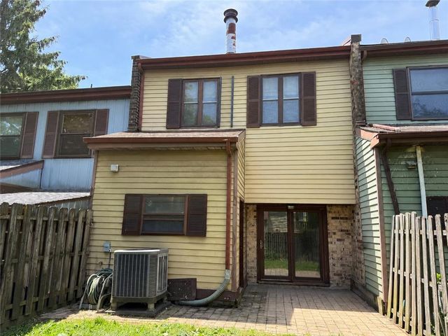 1717 Redwood Court, Allentown City, PA 18104