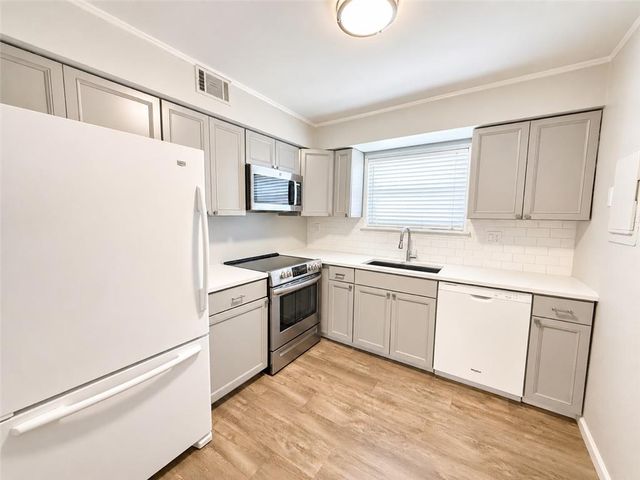 1717 Redwood Court, Allentown City, PA 18104