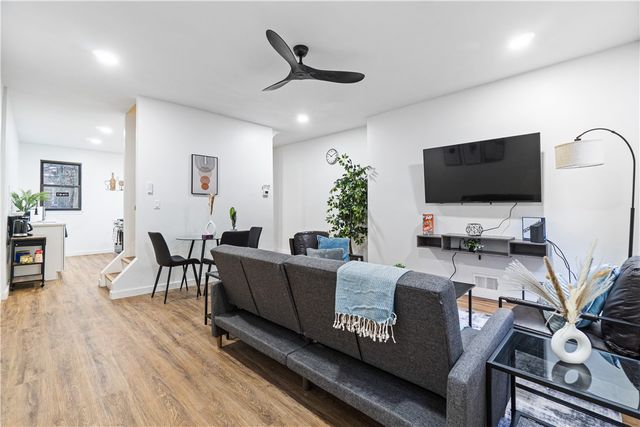 523 Alpine Ave, Central North Side, PA 15212