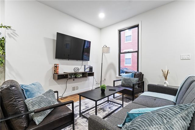 523 Alpine Ave, Central North Side, PA 15212