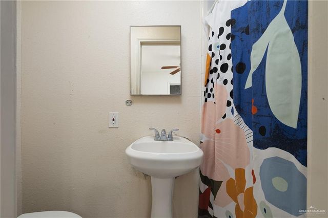 604 N Padre Avenue, Weslaco, TX 78596