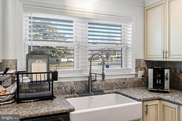 5211 INVERCHAPEL RD, Springfield, VA 22151