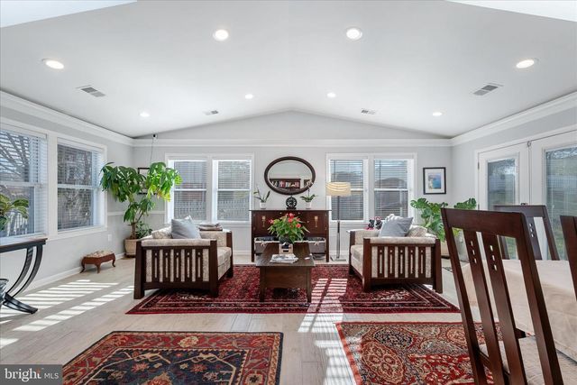 5211 INVERCHAPEL RD, Springfield, VA 22151