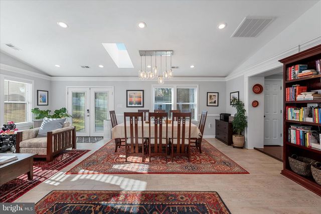 5211 INVERCHAPEL RD, Springfield, VA 22151