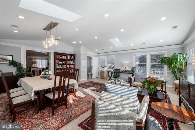 5211 INVERCHAPEL RD, Springfield, VA 22151