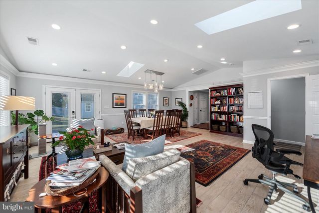 5211 INVERCHAPEL RD, Springfield, VA 22151