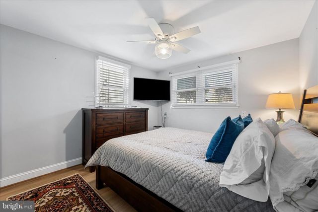 5211 INVERCHAPEL RD, Springfield, VA 22151