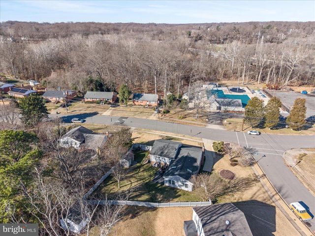 5211 INVERCHAPEL RD, Springfield, VA 22151