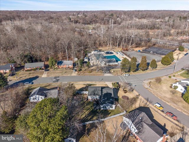 5211 INVERCHAPEL RD, Springfield, VA 22151