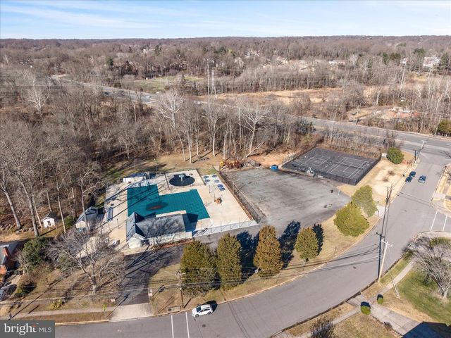 5211 INVERCHAPEL RD, Springfield, VA 22151