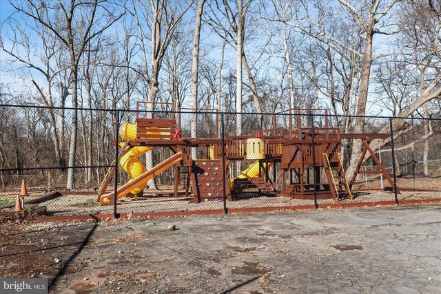 5211 INVERCHAPEL RD, Springfield, VA 22151