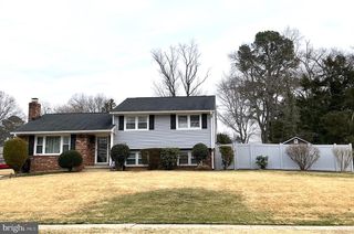 5211 INVERCHAPEL RD, Springfield, VA 22151