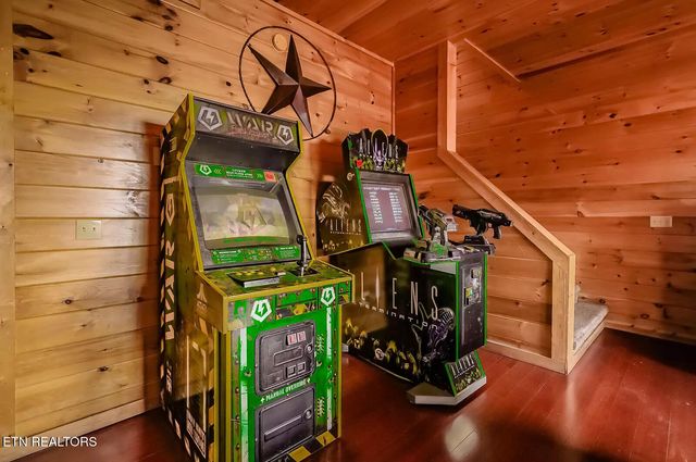 948 Black Bear Cub Way, Sevierville, TN 37862