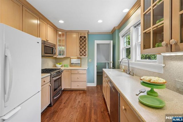 104 Wildwood Avenue, Montclair, NJ 07043