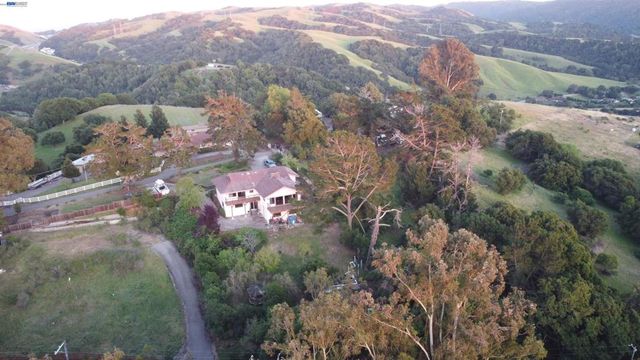 6727 Sunnyslope Ave, Castro Valley, CA 94552