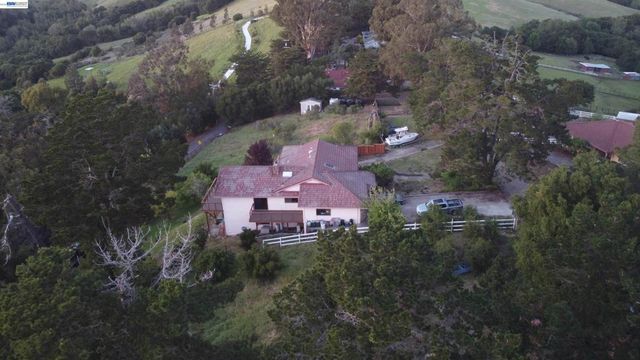 6727 Sunnyslope Ave, Castro Valley, CA 94552