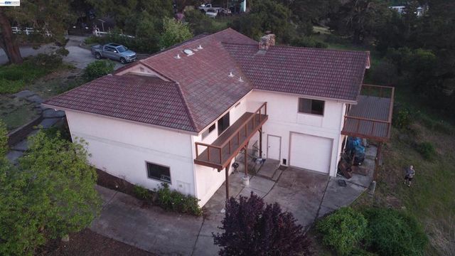 6727 Sunnyslope Ave, Castro Valley, CA 94552