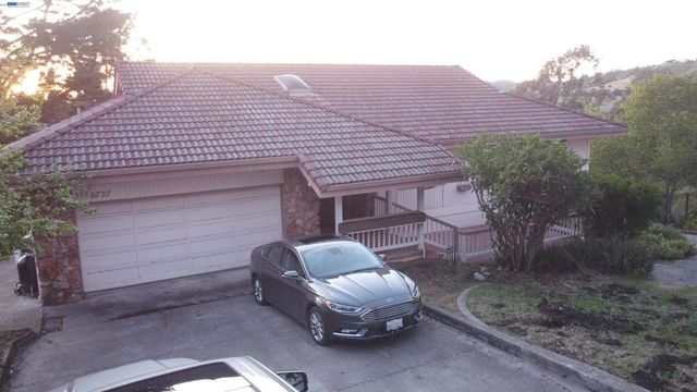 6727 Sunnyslope Ave, Castro Valley, CA 94552