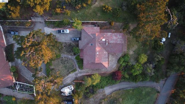 6727 Sunnyslope Ave, Castro Valley, CA 94552