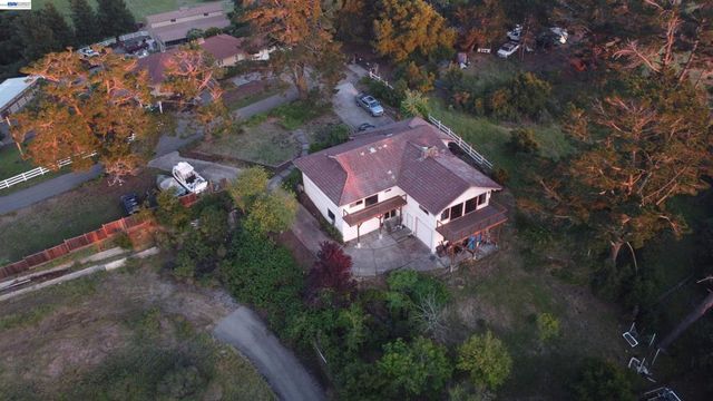 6727 Sunnyslope Ave, Castro Valley, CA 94552