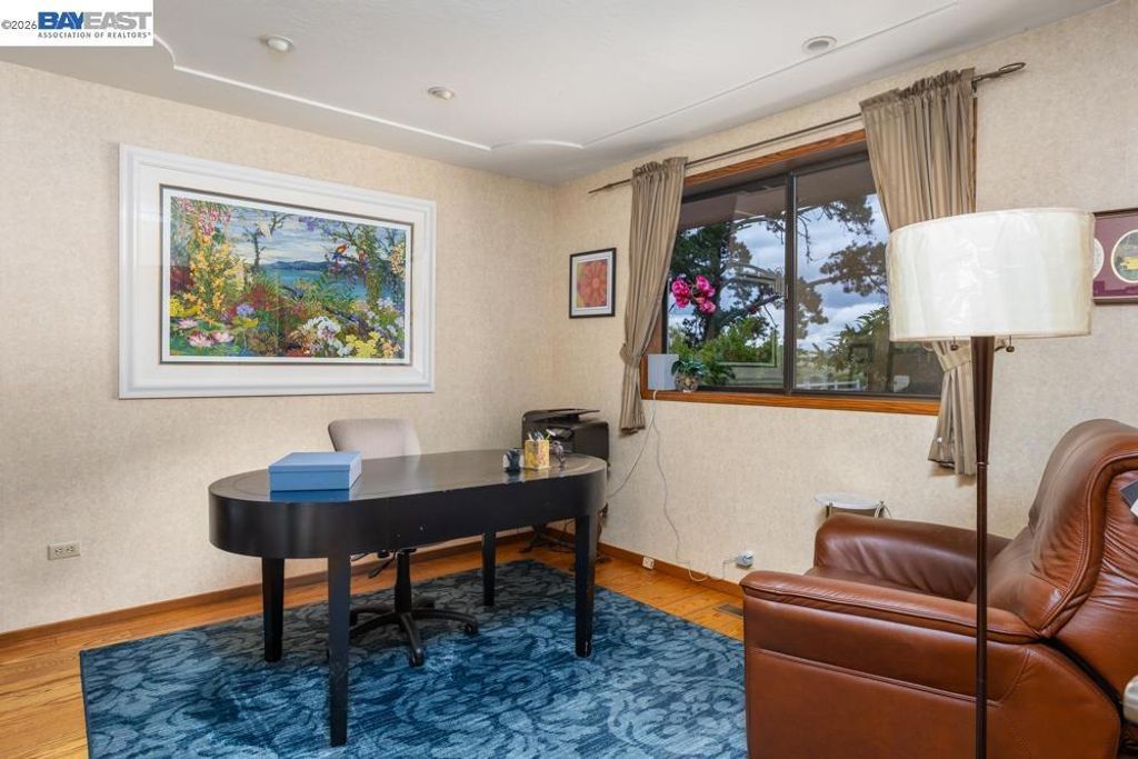 Image 21 of property listing at 6727 Sunnyslope Ave, Castro Valley, CA 94552