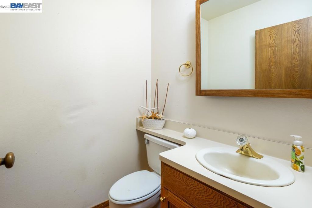 Image 26 of property listing at 6727 Sunnyslope Ave, Castro Valley, CA 94552