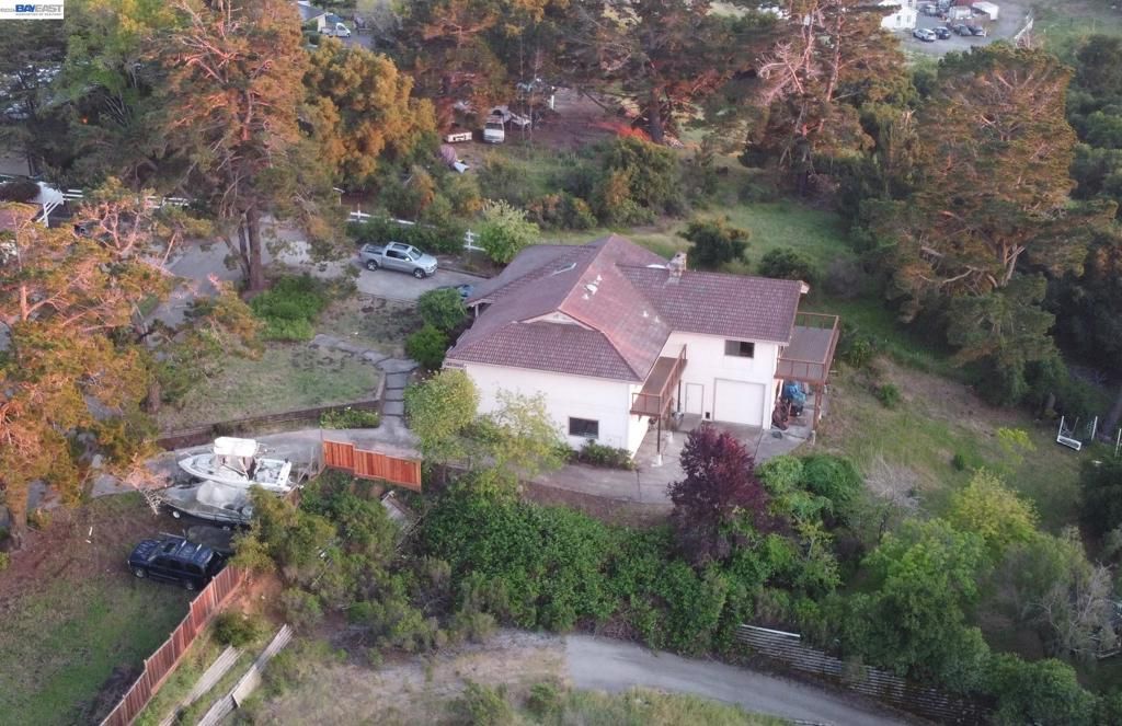 Image 34 of property listing at 6727 Sunnyslope Ave, Castro Valley, CA 94552