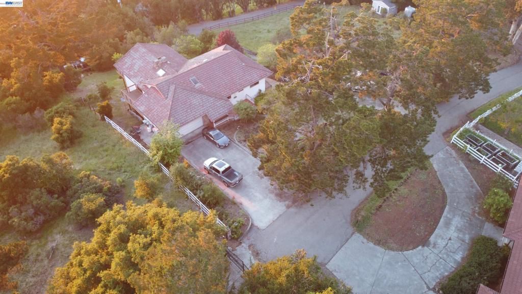 Image 50 of property listing at 6727 Sunnyslope Ave, Castro Valley, CA 94552