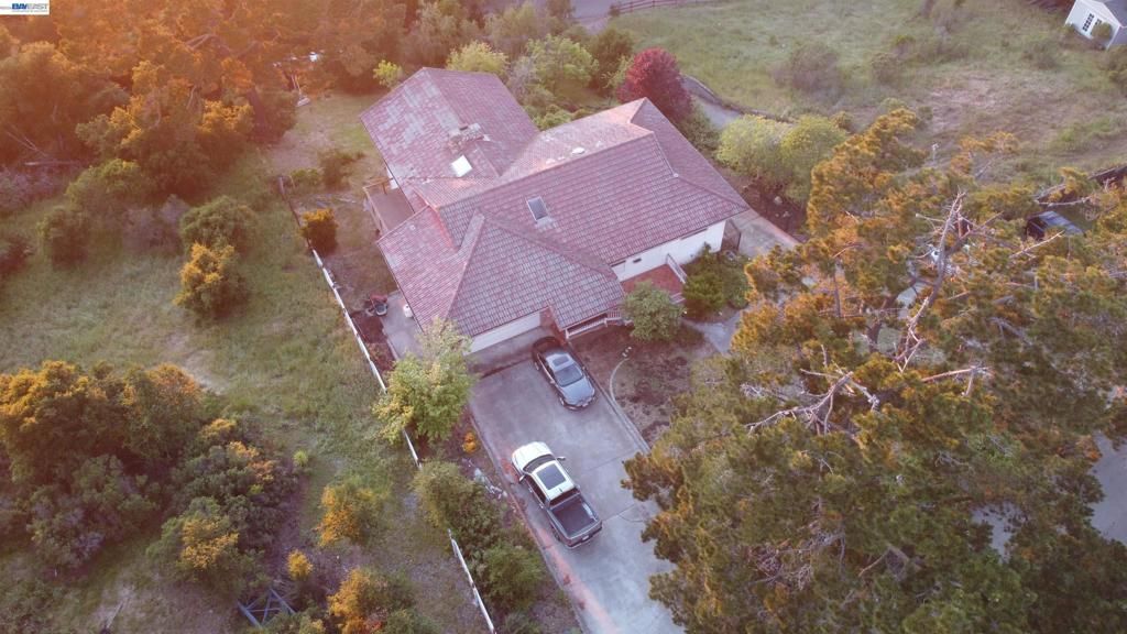 Image 51 of property listing at 6727 Sunnyslope Ave, Castro Valley, CA 94552