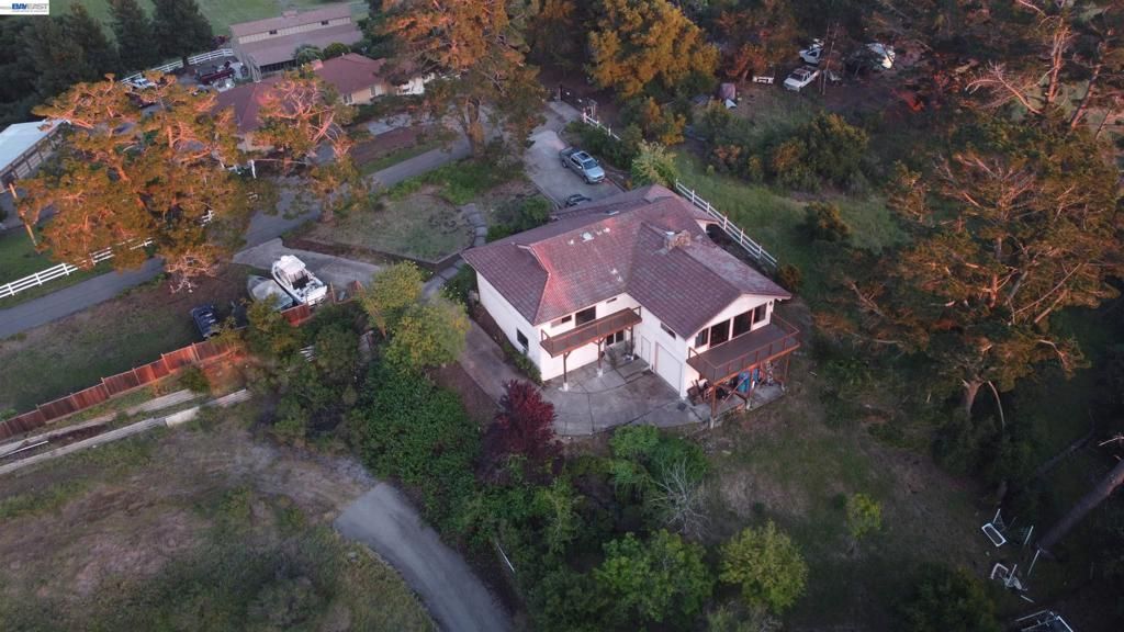 Image 52 of property listing at 6727 Sunnyslope Ave, Castro Valley, CA 94552