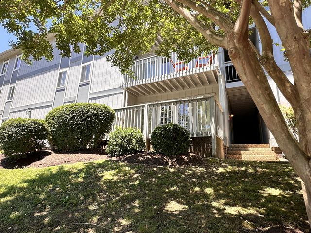 21 Vaughns Gap Rd Apt 88F, Nashville, TN 37205