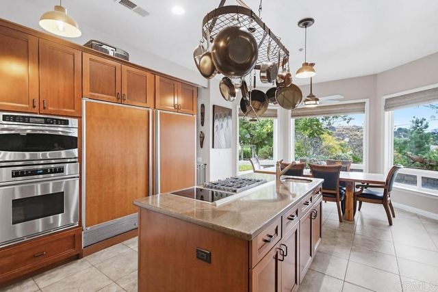 10044 Silver Creek Ln, El Cajon, CA 92021