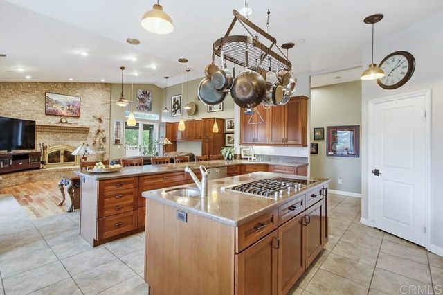 10044 Silver Creek Ln, El Cajon, CA 92021