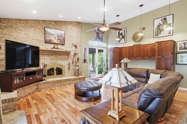 10044 Silver Creek Ln, El Cajon, CA 92021