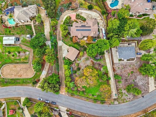 10044 Silver Creek Ln, El Cajon, CA 92021