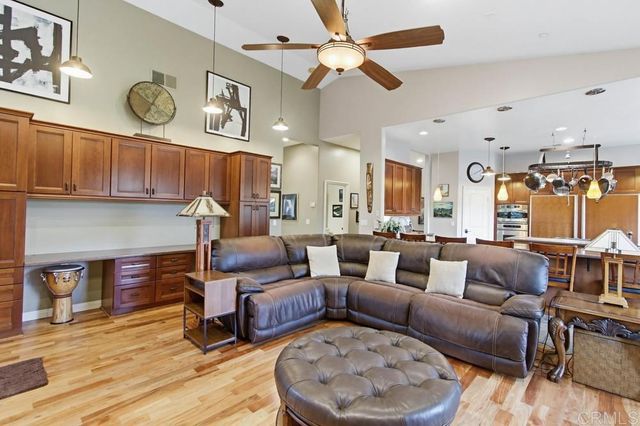 10044 Silver Creek Ln, El Cajon, CA 92021