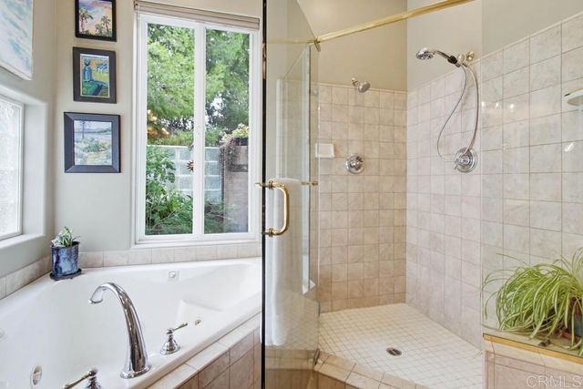 10044 Silver Creek Ln, El Cajon, CA 92021