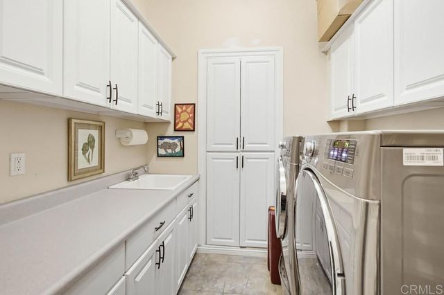 10044 Silver Creek Ln, El Cajon, CA 92021