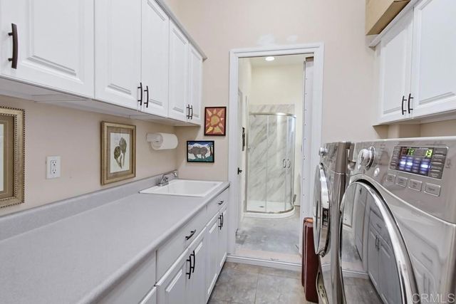 10044 Silver Creek Ln, El Cajon, CA 92021