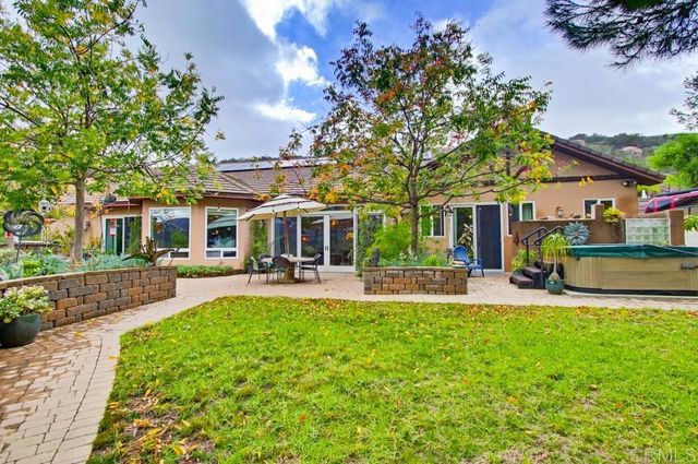 10044 Silver Creek Ln, El Cajon, CA 92021