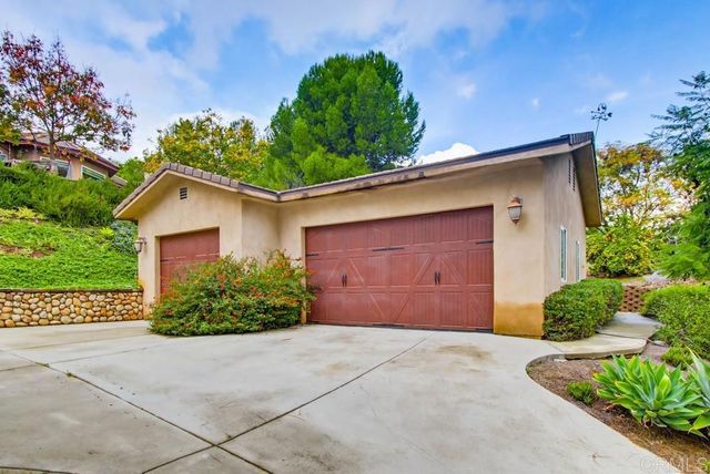 10044 Silver Creek Ln, El Cajon, CA 92021