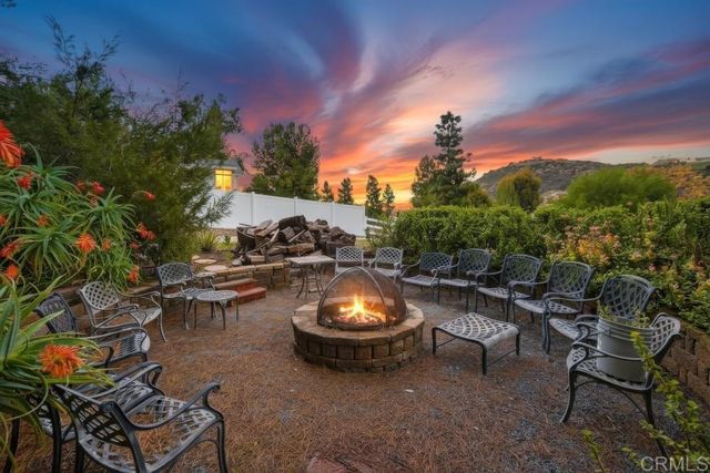 10044 Silver Creek Ln, El Cajon, CA 92021