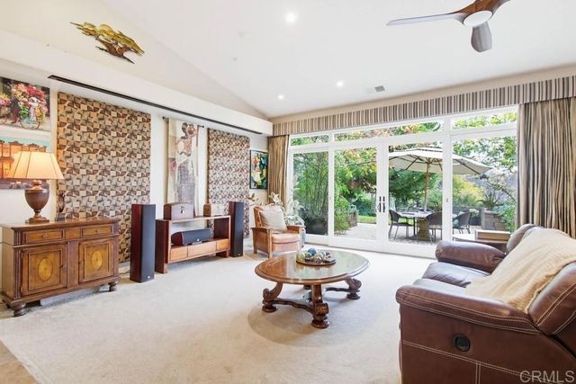 10044 Silver Creek Ln, El Cajon, CA 92021