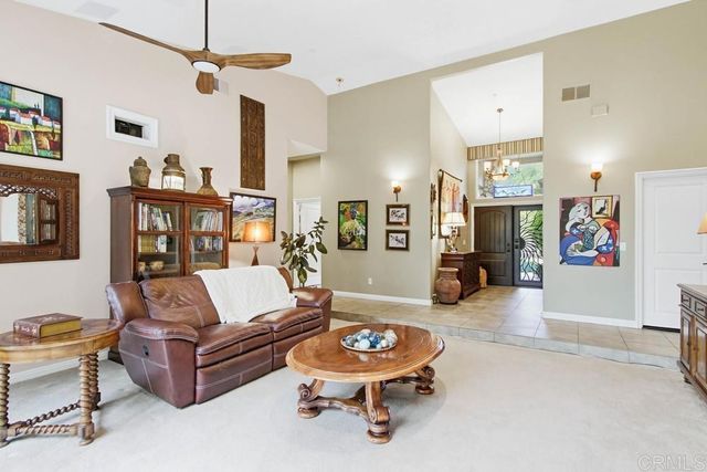 10044 Silver Creek Ln, El Cajon, CA 92021